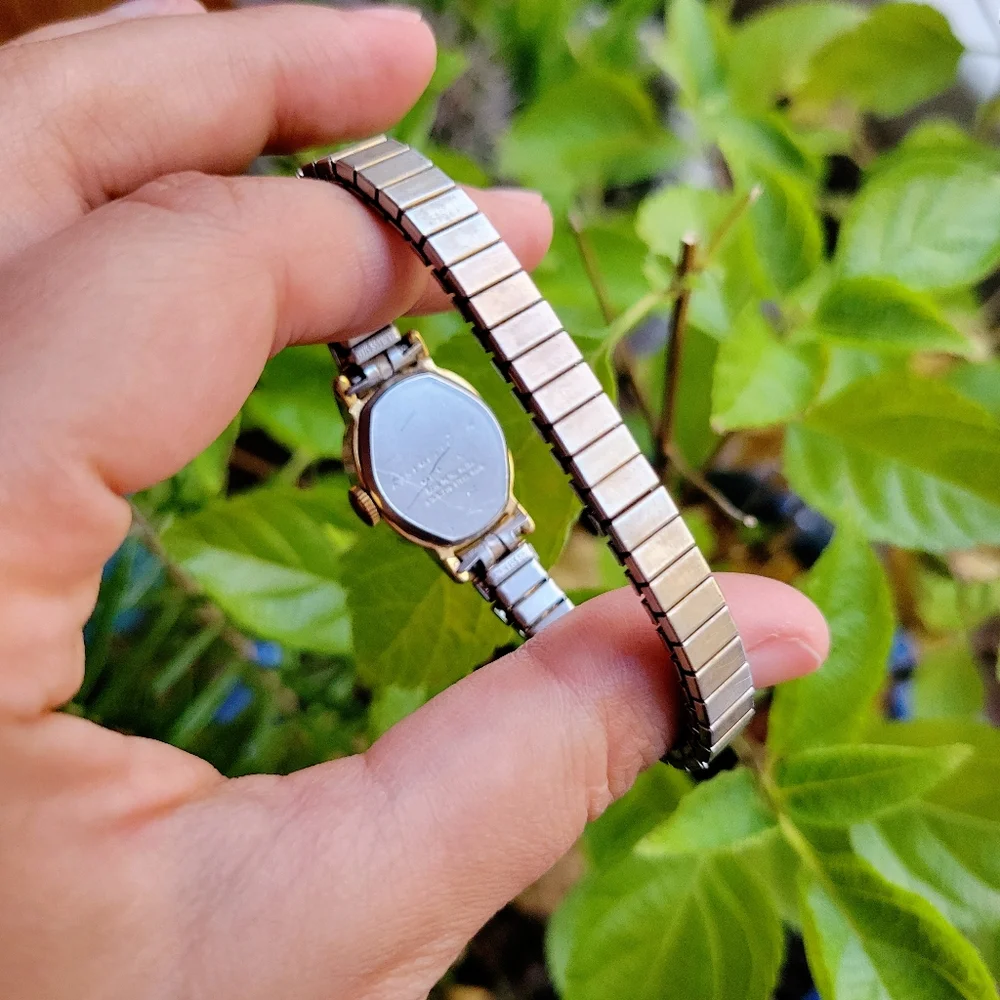 Vintage Timex Womens Womans Gold & Silver Dainty Square Cushion Stretch Watch